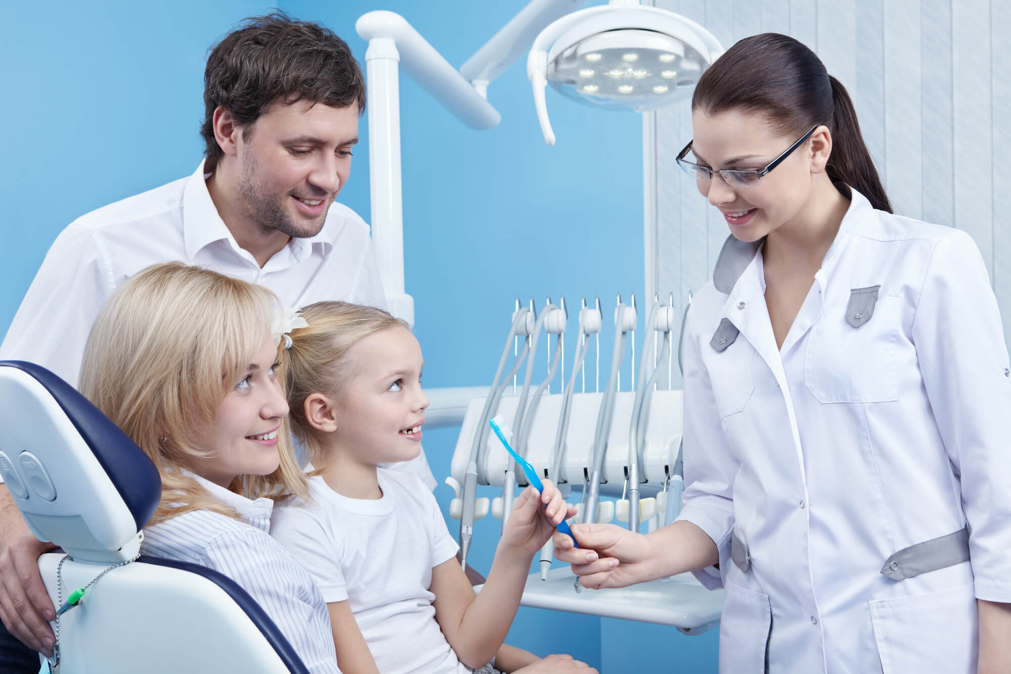 West Miami Dentist with kid and parents